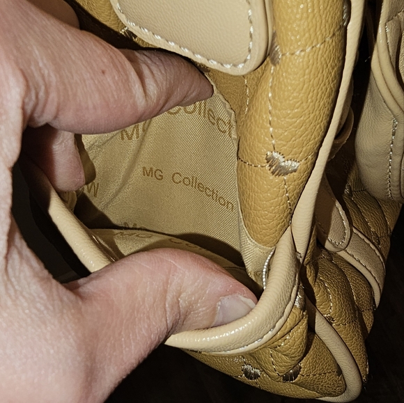 MG Collection EUC Tan Heart Embroidered Crossbody Or Hand Bag - Picture 13 of 16